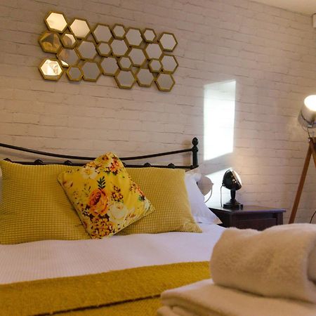 Апартаменты Russet Quarter, Parking Subject To Availability Йорк Экстерьер фото